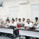 Sekda Sudandri Pimpin Evaluasi Ranperda Pertanggung Jawaban APBD 2025 di BPKAD Riau